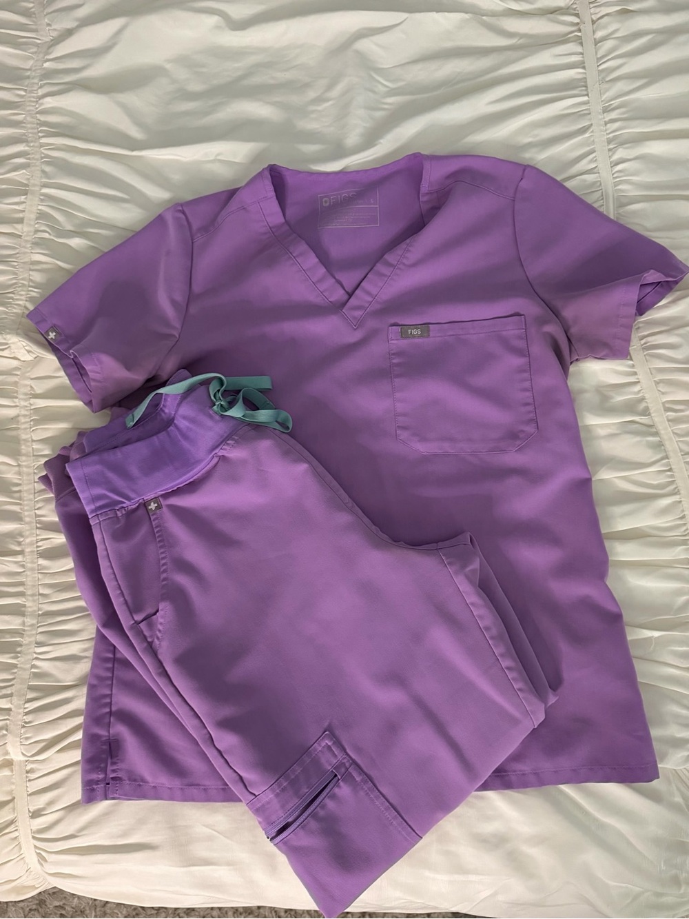 Figs Women's Scrub Top and Drawstring Pants in Lavender Purple